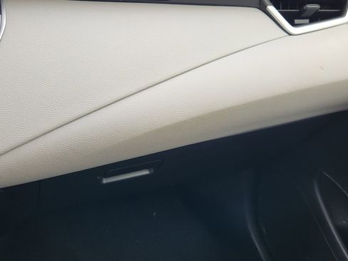 Used 2025 Toyota Corolla LE FWD image 23