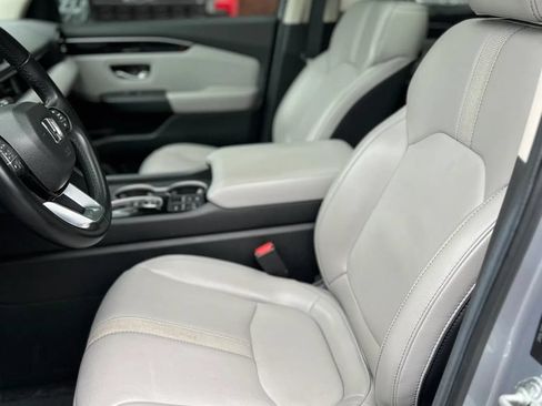 Used 2025 Honda Pilot Touring image 14