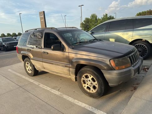 Used 2000 Jeep Grand Cherokee Laredo AWD/4WD image 2