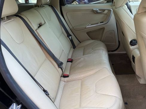 Used 2014 Volvo XC60 T6 AWD/4WD image 16