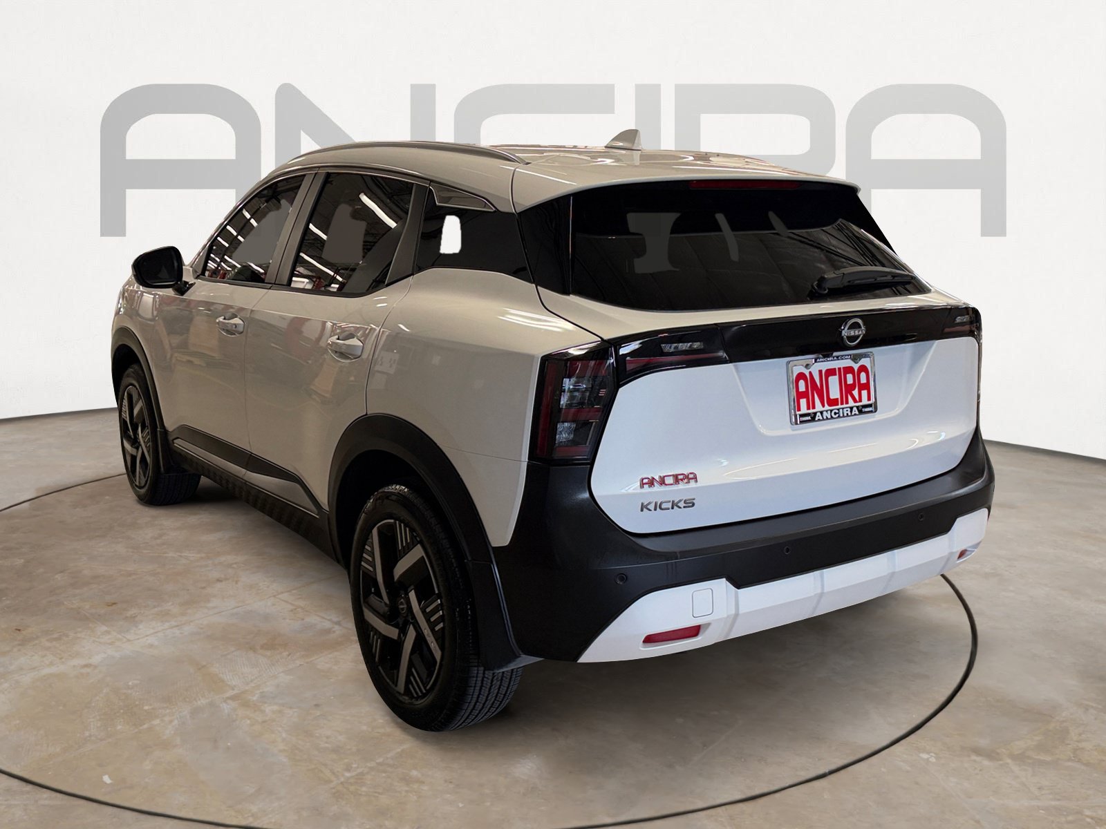 Used 2025 Nissan Kicks SV w/ SV Premium Package FWD image 9