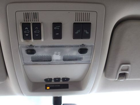 Used 2009 GMC Yukon SLT AWD/4WD image 20