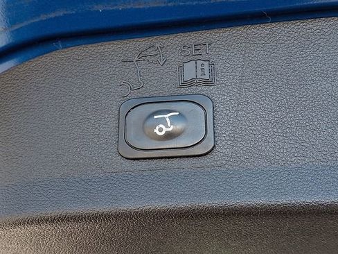 Used 2018 Ford Escape SEL w/ Ford Safe & Smart Package image 29