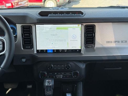 New 2025 Ford Bronco Outer Banks w/ Sasquatch Package image 8