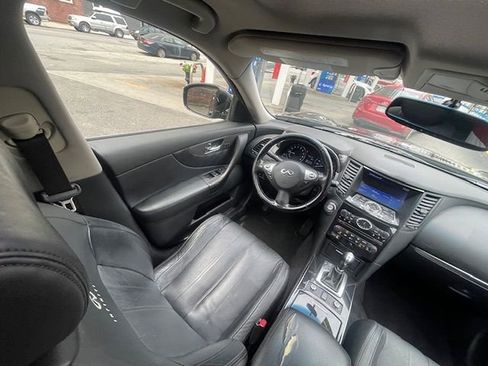 Used 2013 INFINITI FX37 AWD w/ Premium Pkg image 30