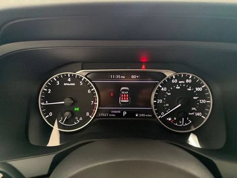Used 2024 Nissan Pathfinder S FWD image 33