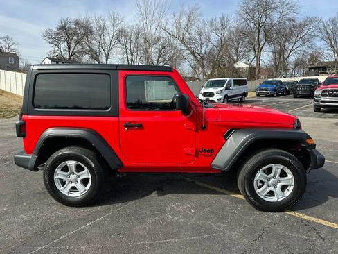 Used 2021 Jeep Wrangler Sport S image 5