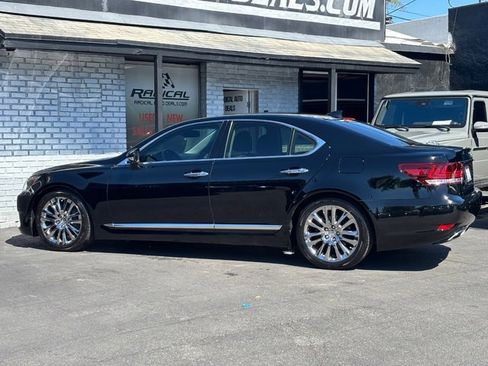 Used 2017 Lexus LS 460 w/ Comfort Package image 27