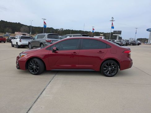 Used 2024 Toyota Corolla SE image 5