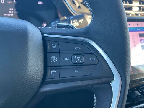 New 2025 Jeep Grand Cherokee L Limited w/ Luxury Tech Group II image 19