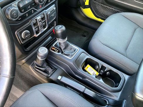 Used 2022 Jeep Wrangler Unlimited Sport AWD/4WD image 20
