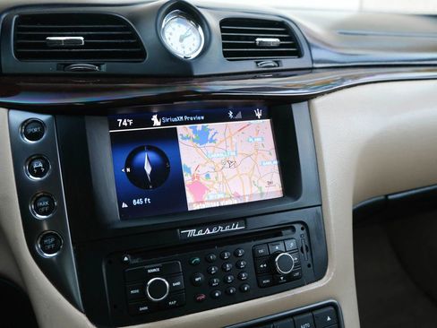 Used 2010 Maserati GranTurismo Coupe 2D image 30