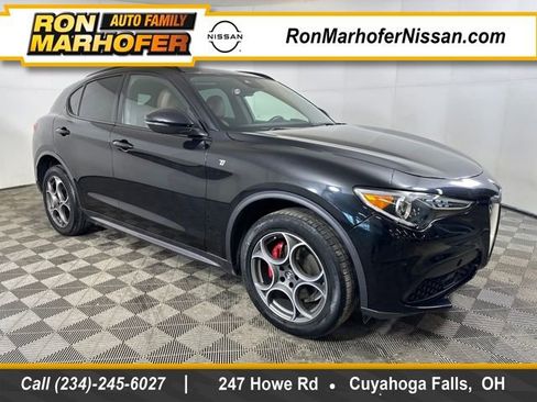 Used 2022 Alfa Romeo Stelvio Ti image 1