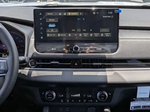 New 2026 Mitsubishi Outlander SE FWD image 17