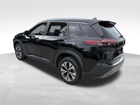 Used 2023 Nissan Rogue SV w/ SV Premium B Package image 5