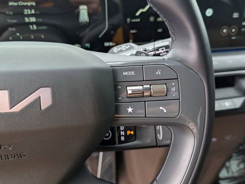 Certified 2024 Kia EV9 GT-Line image 27