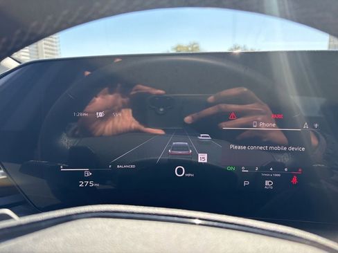 Used 2025 Audi Q5 Premium w/ Convenience Package image 22