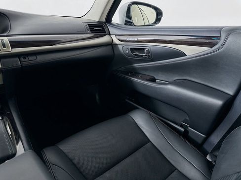 Used 2016 Lexus LS 460 image 22