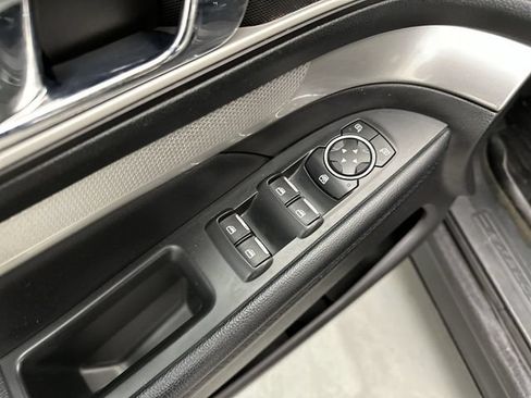 Used 2017 Ford Explorer XLT AWD/4WD image 18