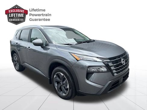 Certified 2026 Nissan Rogue SV w/ SV Premium Package FWD image 7