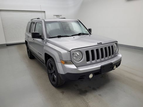 Used 2015 Jeep Patriot Sport w/ Power Value Group FWD image 13