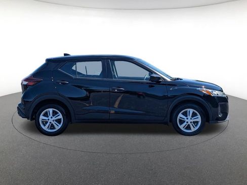 Used 2025 Nissan Kicks Play S FWD image 4