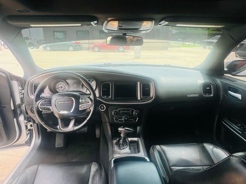 Used 2022 Dodge Charger SXT w/ Leather Interior Group RWD image 13