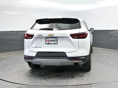Used 2025 Chevrolet Blazer LT AWD/4WD image 9