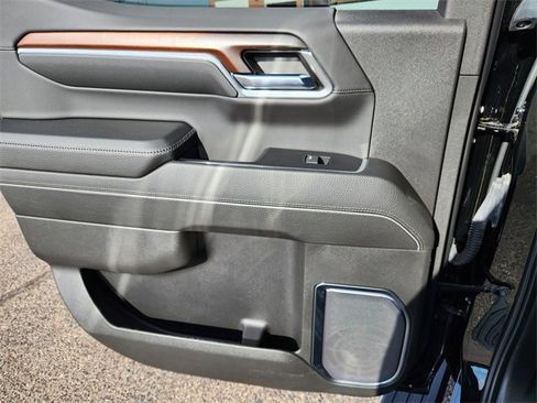 Used 2024 GMC Sierra 1500 Denali w/ Denali Reserve Package image 13