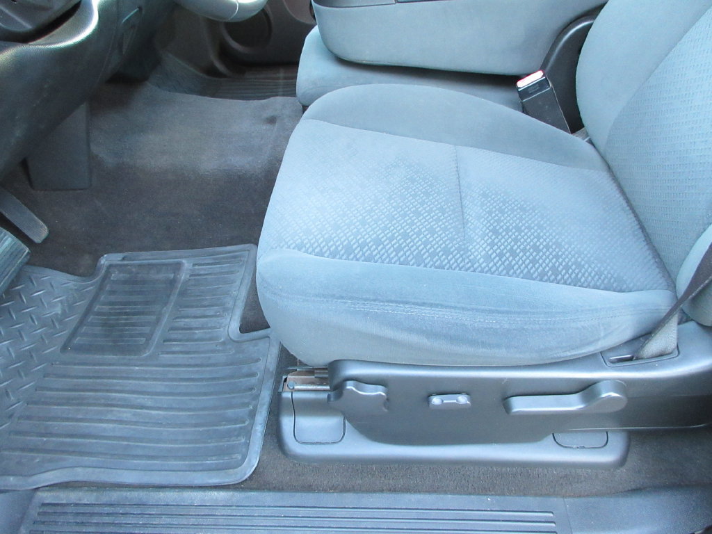 Used 2008 Chevrolet Silverado 2500 LT w/ 1LT Convenience Package AWD/4WD image 26
