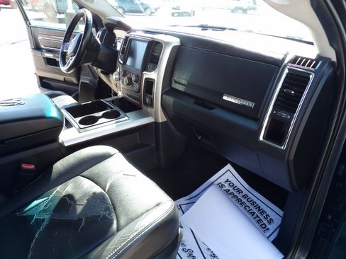 Used 2015 RAM 1500 Laramie w/ Convenience Group AWD/4WD image 18