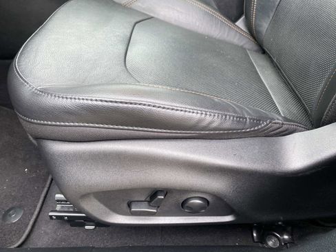 Certified 2022 Jeep Compass Limited w/ Sun and Sound Group image 22