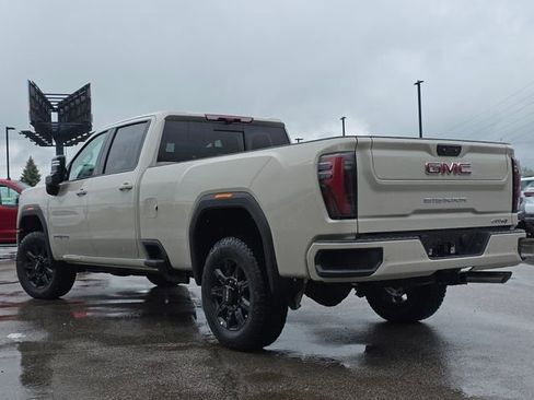 New 2026 GMC Sierra 2500 AT4 w/ AT4 Premium Plus Package AWD/4WD image 15