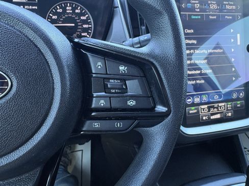 Used 2024 Subaru Crosstrek 2.0i Premium image 19