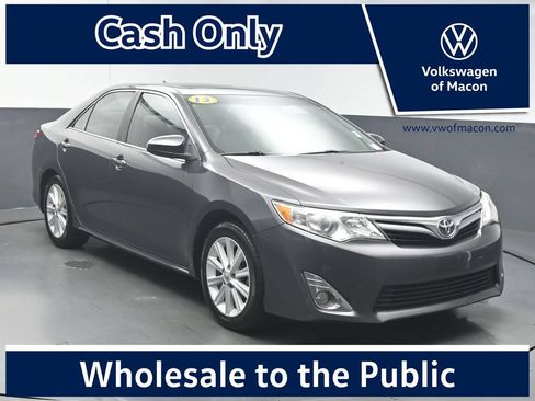 Used 2013 Toyota Camry XLE w/ Leather Pkg FWD image 1