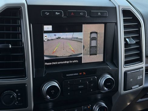 Used 2019 Ford F150 Lariat w/ Equipment Group 502A Luxury AWD/4WD image 18
