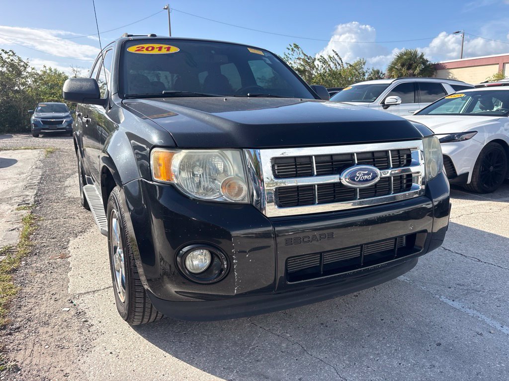 Used 2011 Ford Escape XLT w/ 203A Rapid Spec Order Code FWD image 1