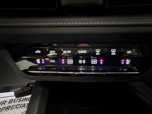 Certified 2023 Buick Envision Avenir FWD image 19