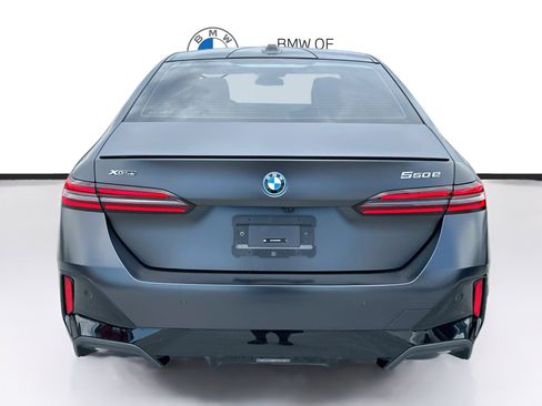 Used 2025 BMW 550e xDrive w/ Executive Package AWD/4WD image 6