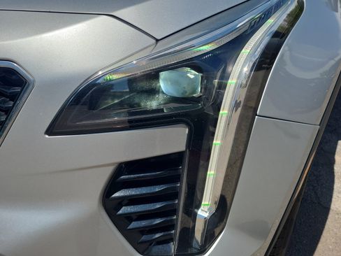 Used 2021 Cadillac XT4 Sport AWD/4WD image 9