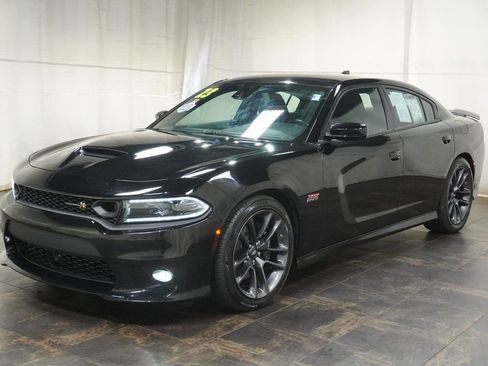 Used 2023 Dodge Charger Scat Pack w/ Technology Group image 2