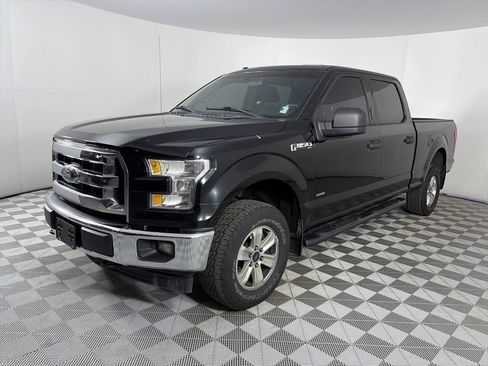 Used 2017 Ford F150 XLT w/ Trailer Tow Package image 3