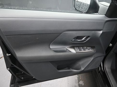 New 2026 Nissan Kicks S image 11