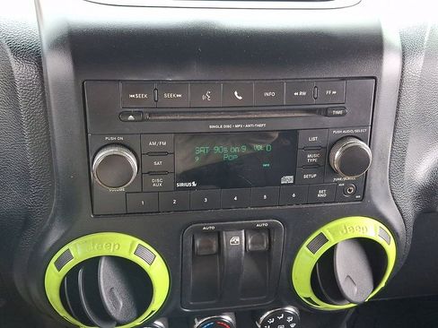 Used 2012 Jeep Wrangler Sahara w/ Connectivity Group AWD/4WD image 17