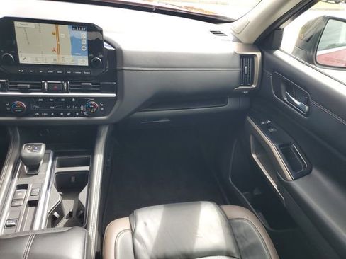 Used 2022 Nissan Pathfinder Platinum w/ Cargo Package image 32