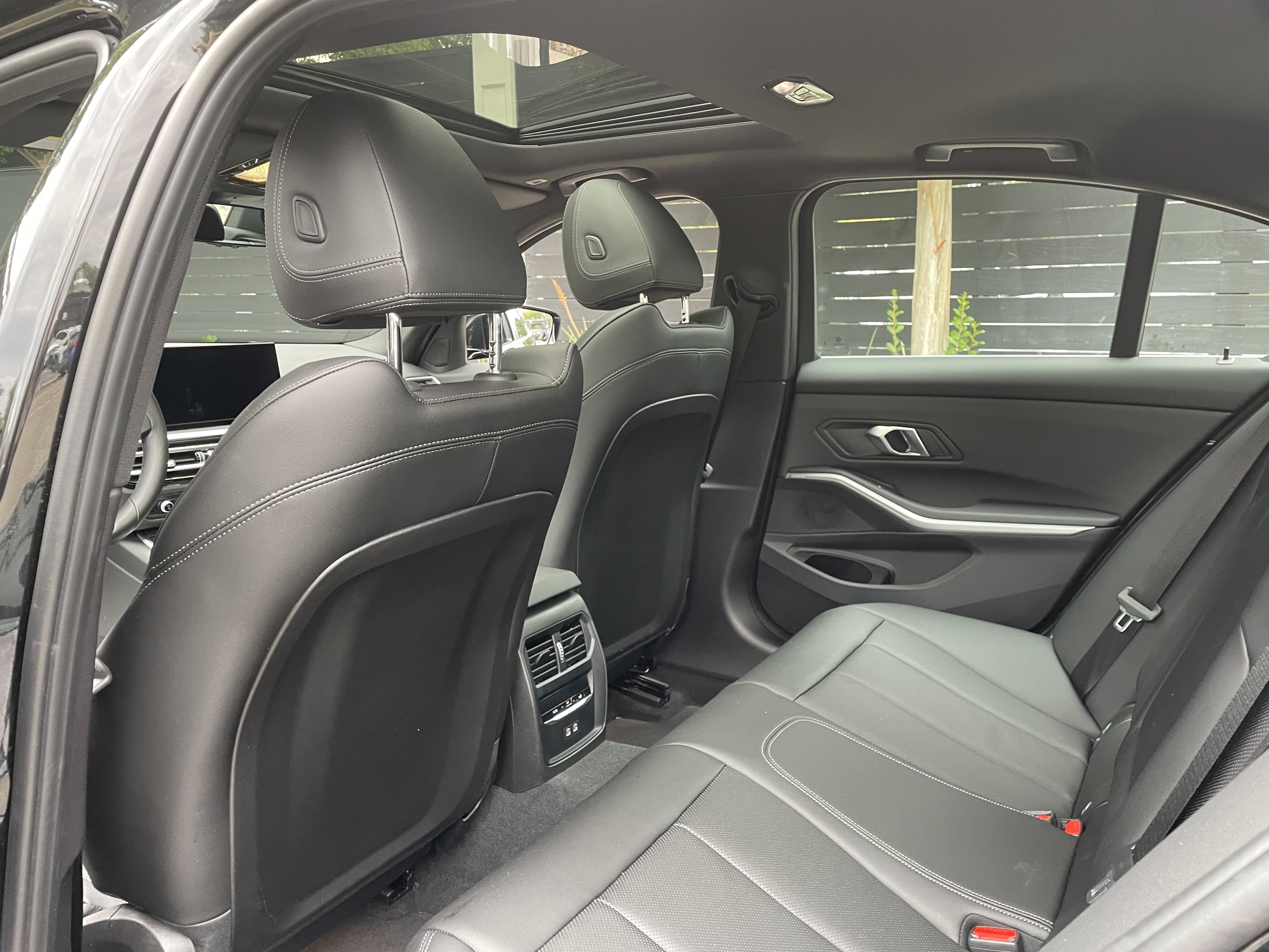 Used 2024 BMW 330i Sedan RWD image 12