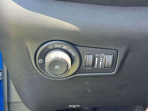 Used 2025 Jeep Compass Limited AWD/4WD image 20