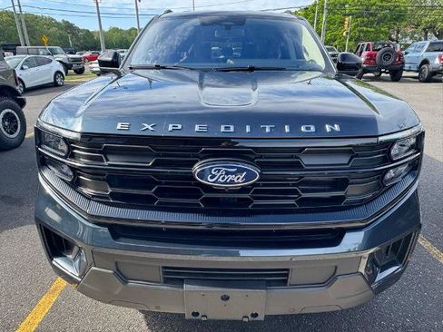Certified 2025 Ford Expedition Max Active AWD/4WD image 2
