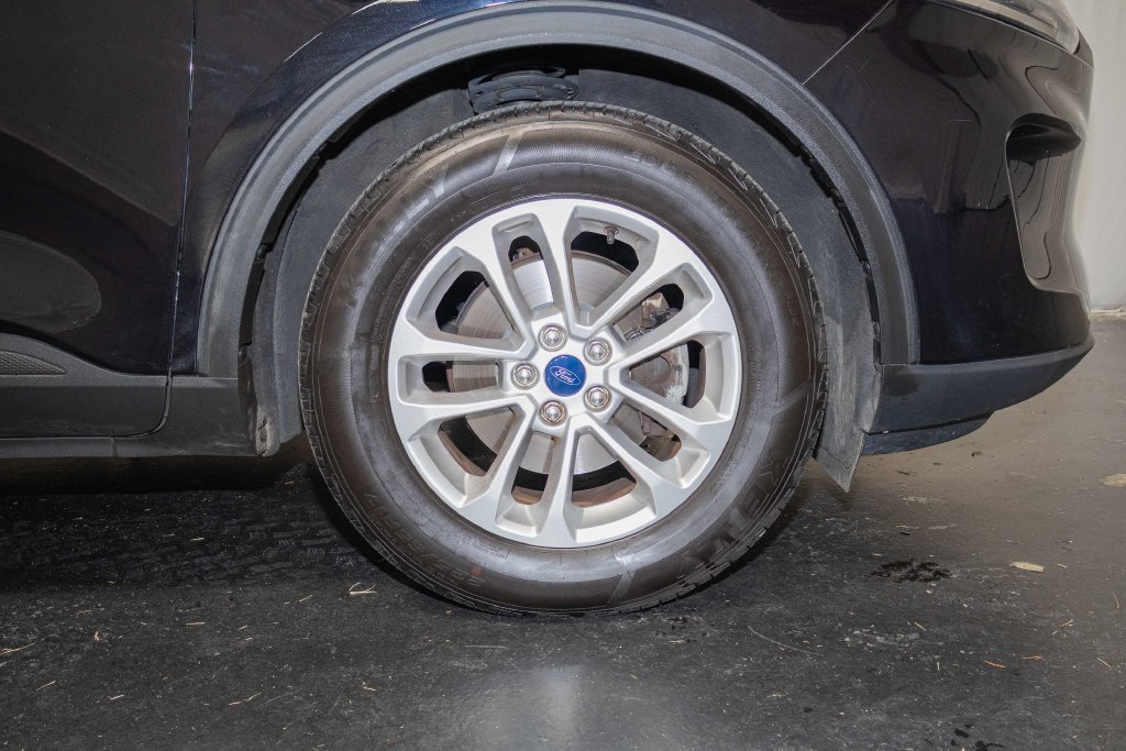 Used 2021 Ford Escape SE w/ Cold Weather Package FWD image 5
