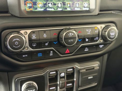 Certified 2023 Jeep Wrangler Unlimited Rubicon 4xe w/ Cold Weather Group AWD/4WD image 18